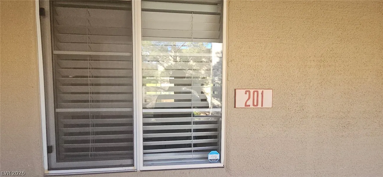 2 bed, 2.0 bath, 1008 sqft, $1,445 — Photo 3