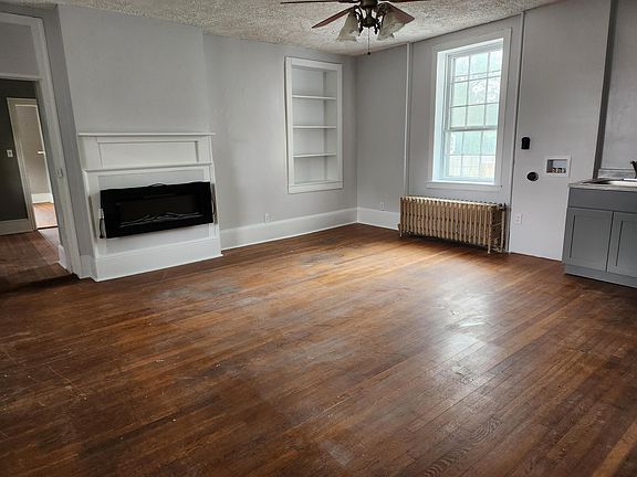 5th image of 9771 Winchester Ave