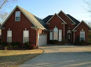 444 Plantation Blvd, Lebanon, TN 37087