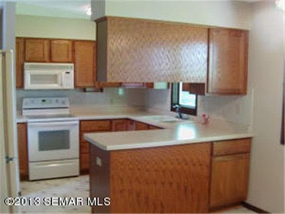 4th image of 680 Lynwood Drive