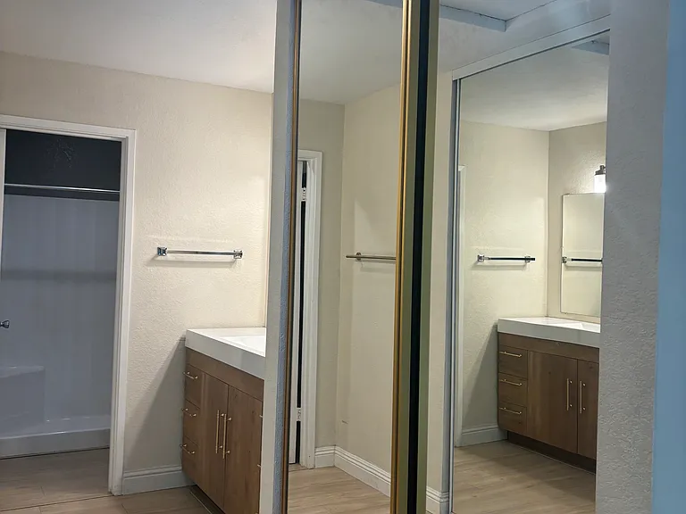 5410 Makati Cir — Photo 9