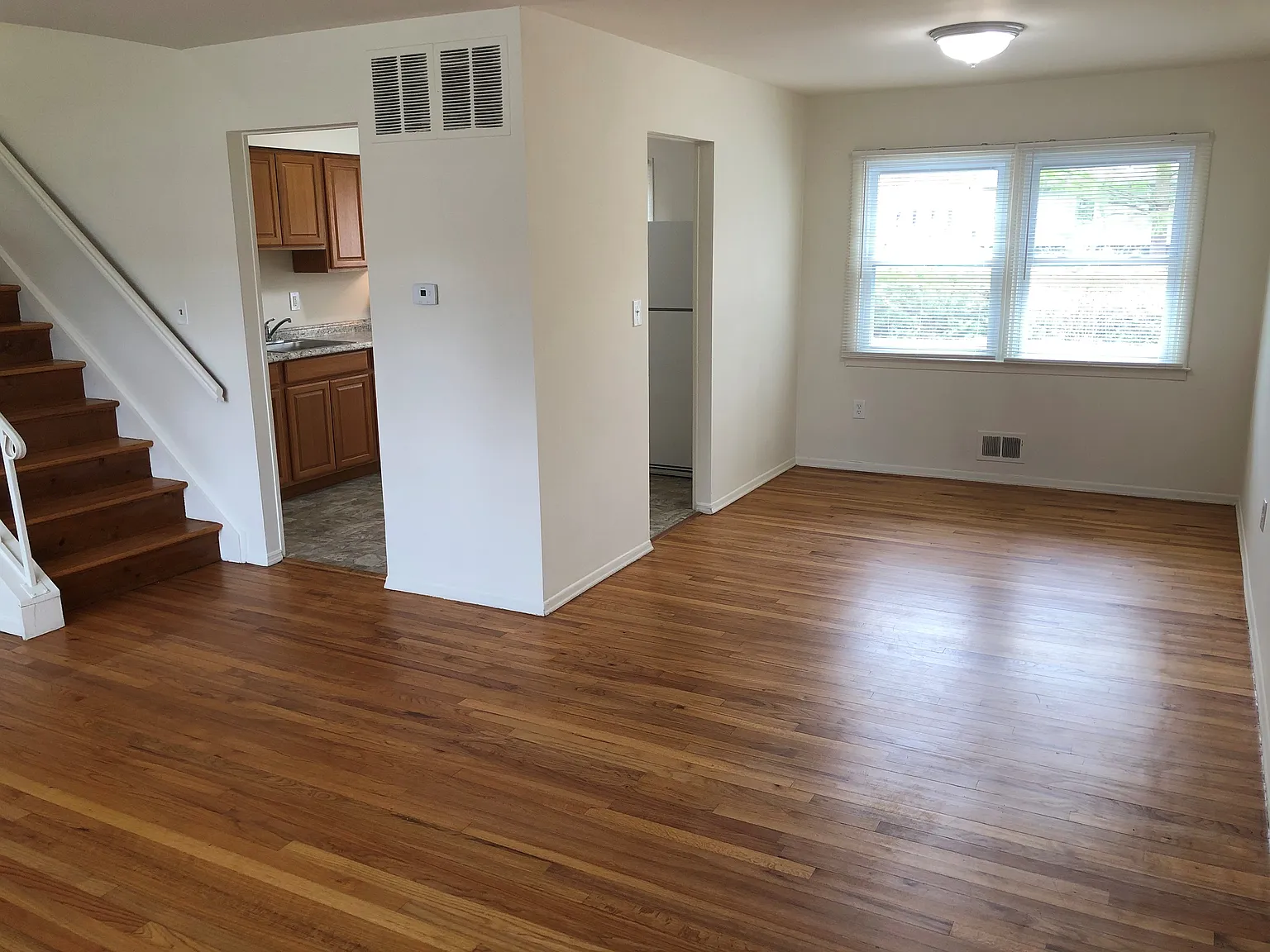 54 Woodland Road — Photo 4