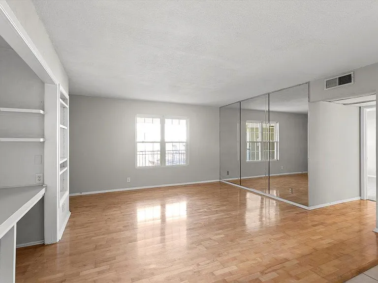 910 Duncan Ln #57 — Photo 4