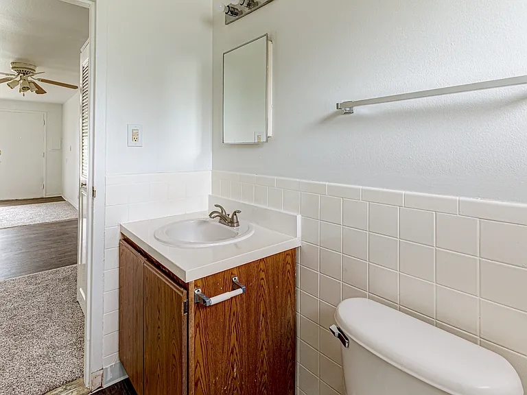Manor House Apartments — Photo 12