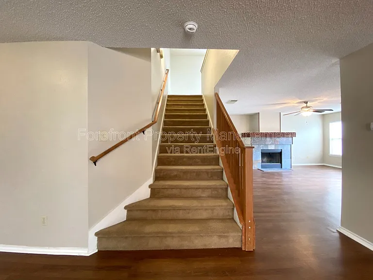 2510 Village Pkwy — Photo 33