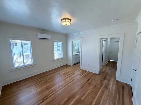 1002 W 21st St, Los Angeles, CA 90007
