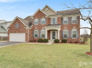 1019 Biltmore Dr, Elgin, IL 60120