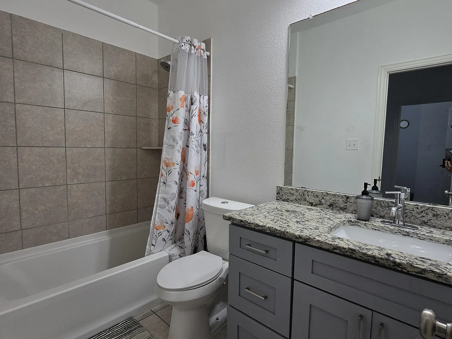 4 bed, 3.0 bath, 1950 sqft, $1,139 — Photo 4