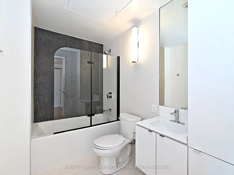 125 Peter St #2308 — Photo 28
