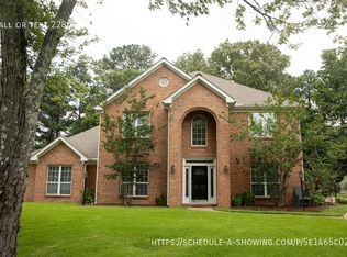 110 Little John Ln, Starkville, MS 39759