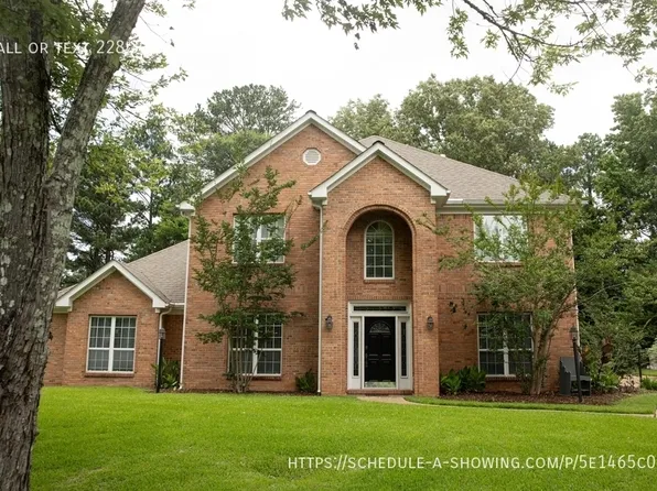 110 Little John Ln, Starkville, MS 39759