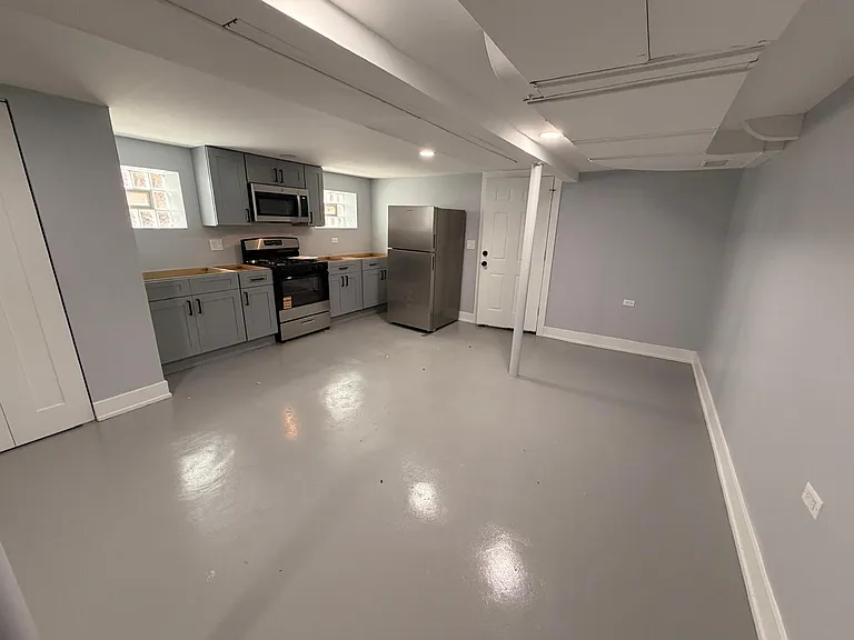 10518 S Avenue G — Photo 7