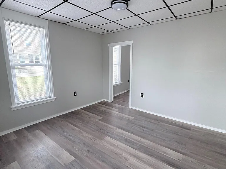 980 Scotland Ave #DOWNSTAIRS — Photo 3