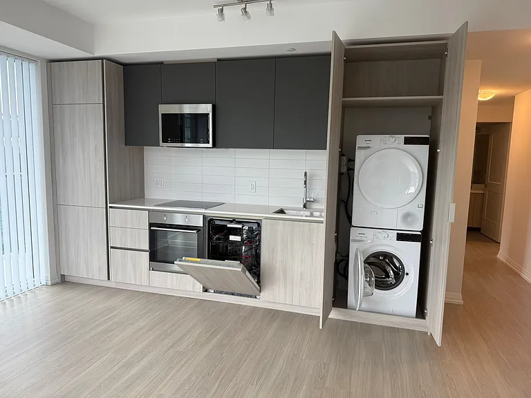 8 Widmer St #888 — Photo 8