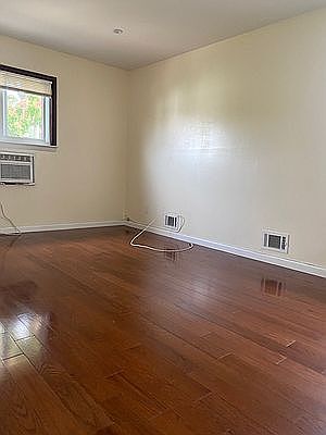 1st image of 1467 E 104th St #2