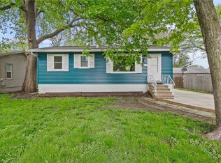 2507 E 24th St, Des Moines, IA 50317