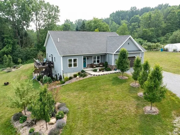 2940 Dutch Hollow Rd, Strykersville, NY 14145