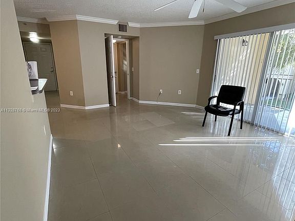 3rd image of 2433 Centergate Dr APT 208