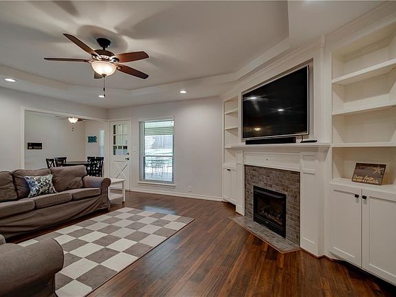 2nd image of 3212 Shady Brook Dr