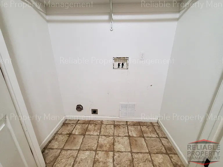 1557 Bullpen Way — Photo 7