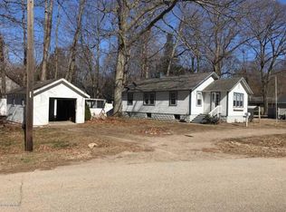 16811 Ferry St, Spring Lake, MI 49456