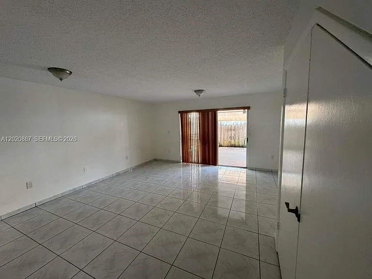 8059 NW 8th St #4 — Photo 8