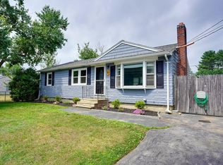 6 Laurie Dr, Tewksbury, MA 01876