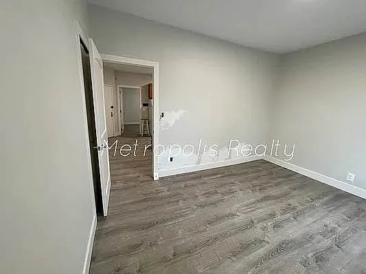 Rented by Metropolis International Realty Inc. | media 9