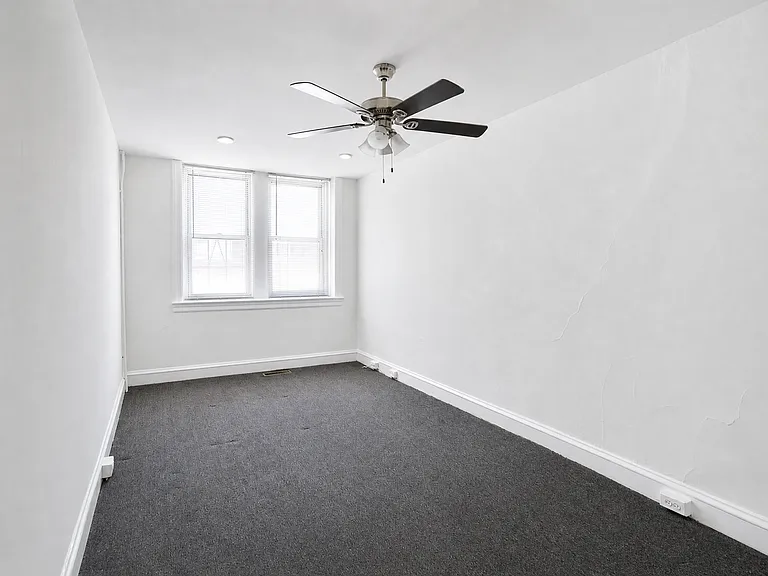 Penn Hall Apartments — Photo 28