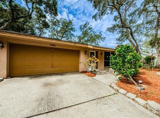 1004 Rosetree Ln, Tarpon Springs, FL 34689