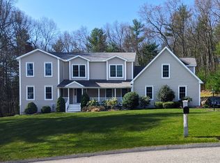 1 Equestrian Dr, Hopkinton, MA 01748