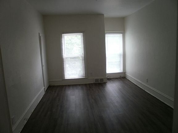 2nd image of 930 S Park St W #2