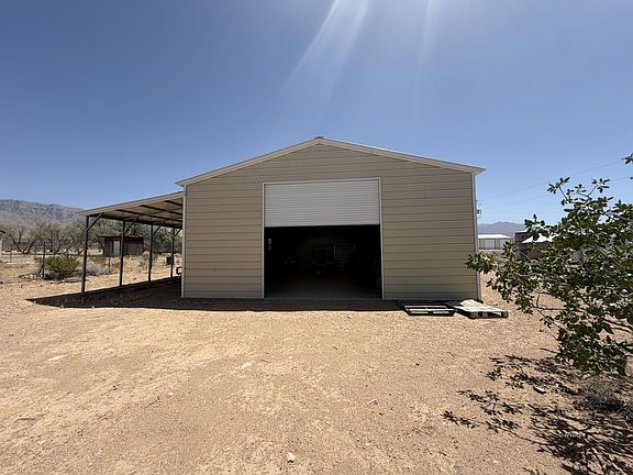 3rd image of 3967 S Summer Ln