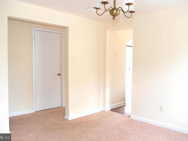 508 E Windsor Ave — Photo 5