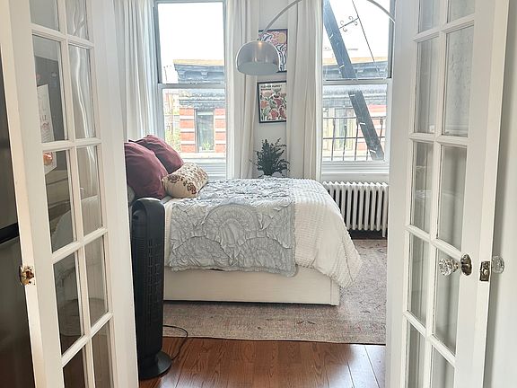 3rd image of 120 Mac Dougal St #21