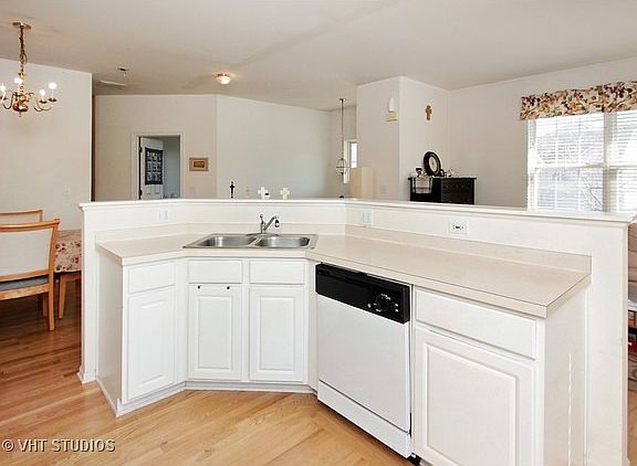 4th image of 1540 Shelby Ct