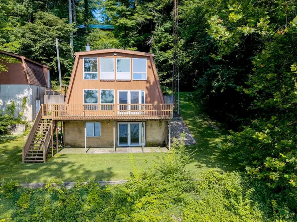 65491 North Dr, Cassopolis, MI 49031