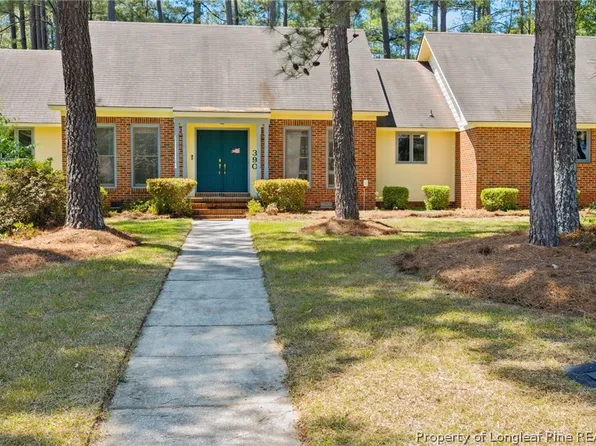 390 Hilliard Dr, Fayetteville, NC 28311