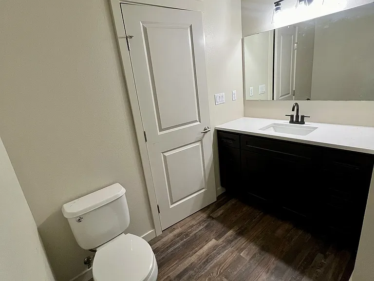 2120 Yakima Ave — Photo 14