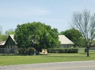 1790 W Kilpatrick St, Cleburne, TX 76033