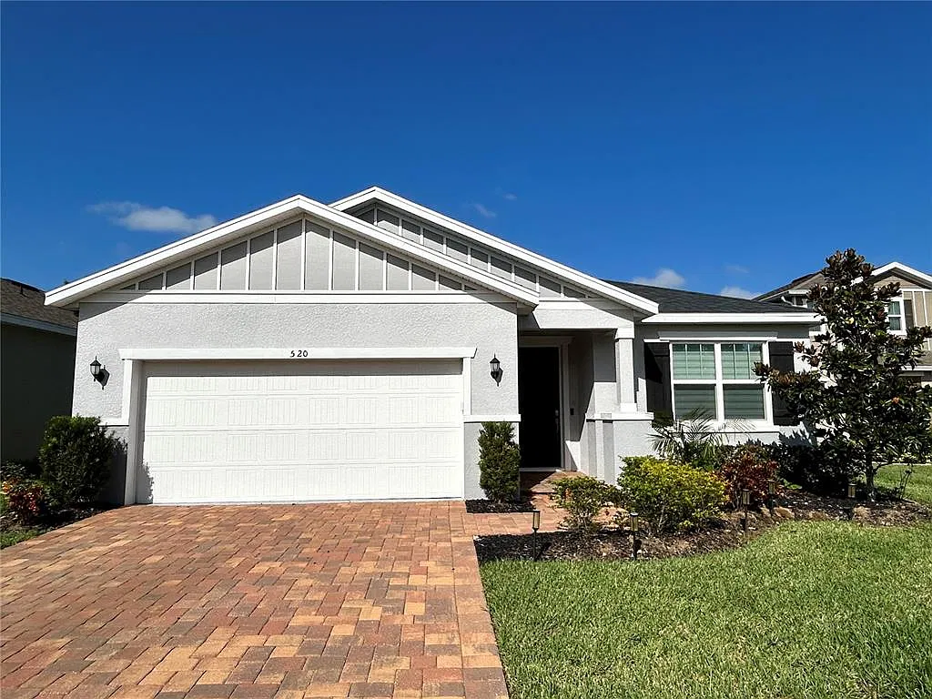 4 bed, 3.0 bath, 2328 sqft, $2,700 — Photo 1