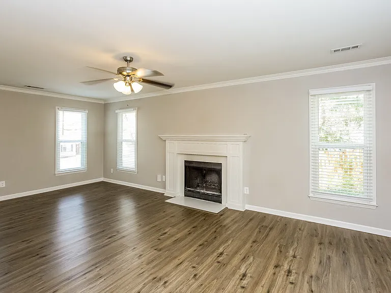 11025 Ballards Pond Ln — Photo 5