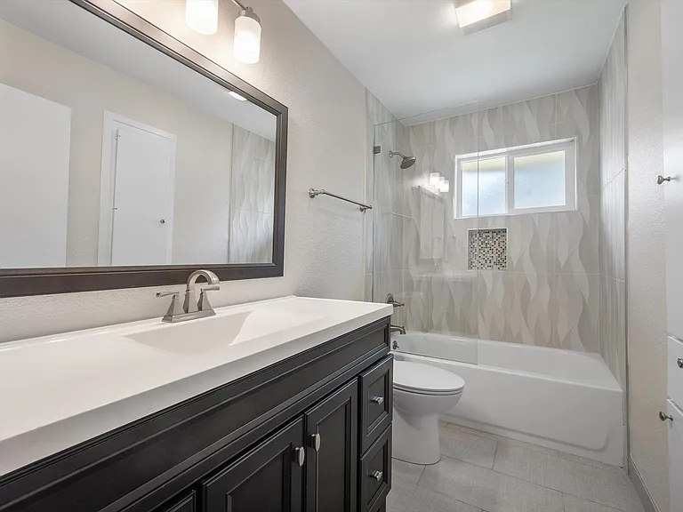 1100 Red Cliff Dr — Photo 30