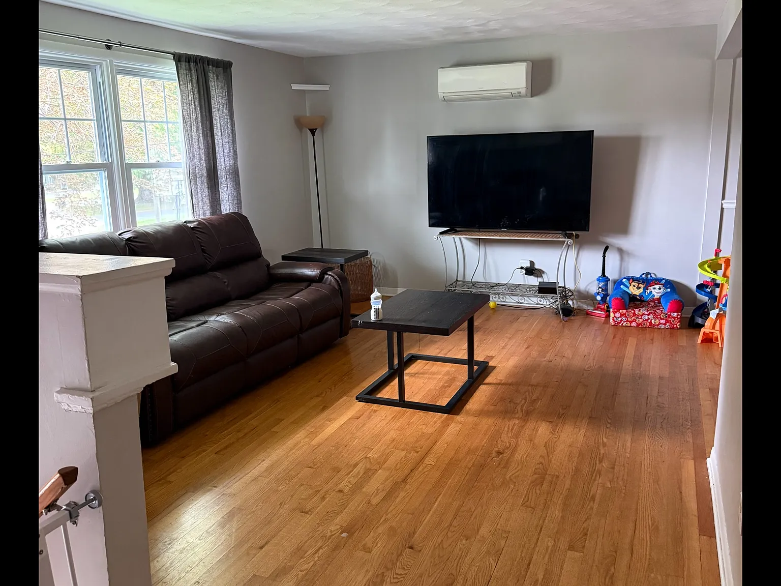 4 bed, 1824 sqft, $3,275 — Photo 2