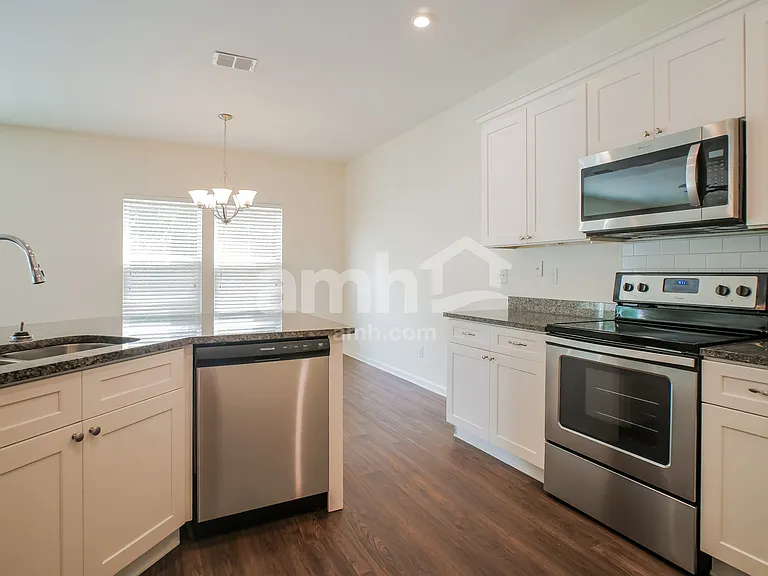 212 W Jayce Way — Photo 5
