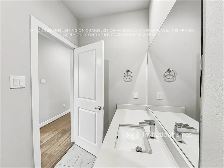 12410 Executive Square Ln — Photo 14