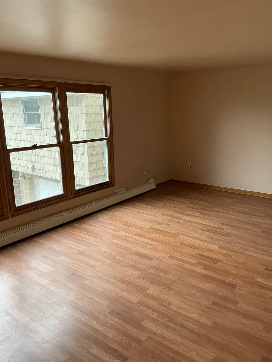 Building Photo - 225 Sickles Ave