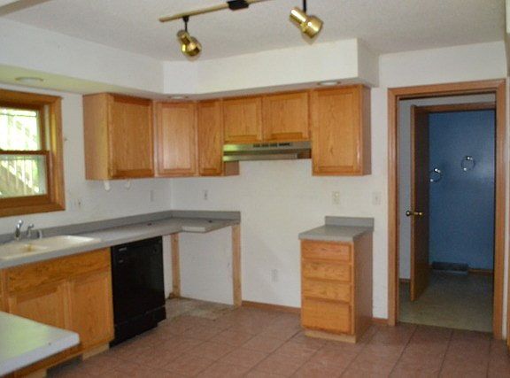 5th image of 1N714 Macqueen Dr