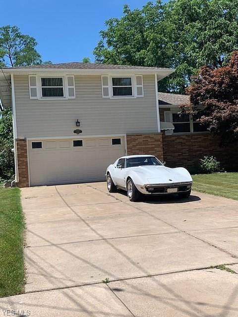 1st image of 5016 Willow Brook Dr