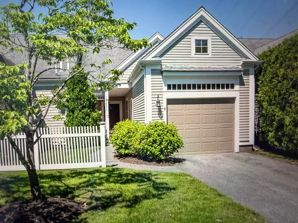 8 Hollyhock Knoll Court UNIT 8, Bourne, MA 02532